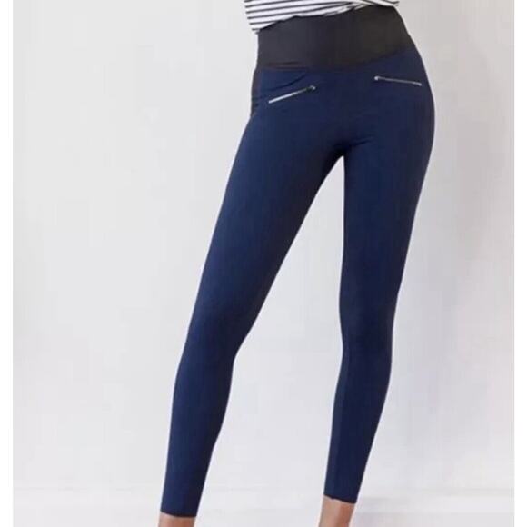 ADAY Throw & Roll Leggings Navy Black Gold zipper Pockets Size Large Stretchy - Picture 9 of 9